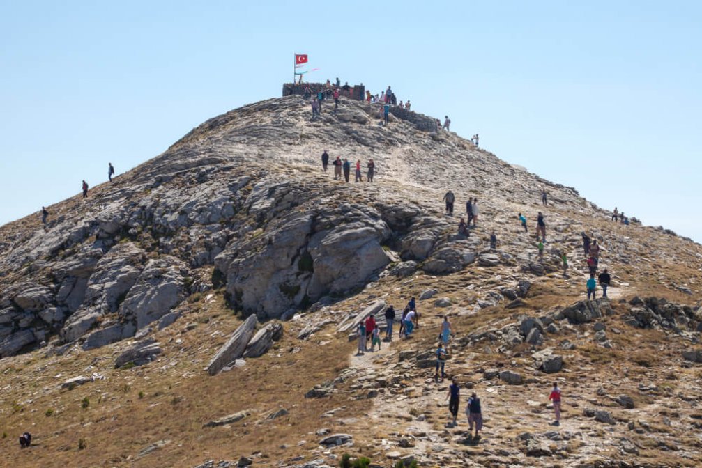 Anadolu’yu Keşfedelim: Kazdağları’nın Simgesi Sarıkız Efsanesi