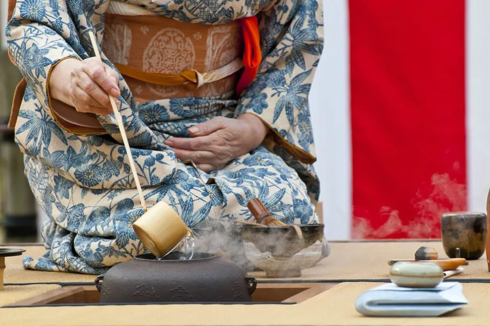 Japon Çay Seremonisi Geleneği: Fincandan Kültüre Bir Hikaye