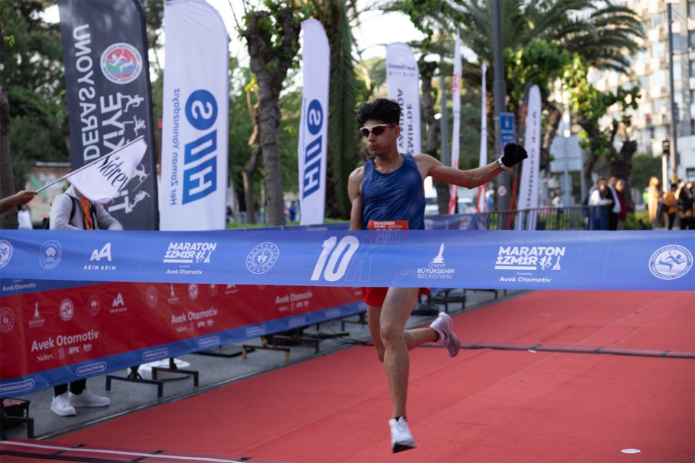 İzmir Maratonu’nda Küresel Rekabet: 38 Ülkeden Sporcular Büyük Başarıya İmza Attı