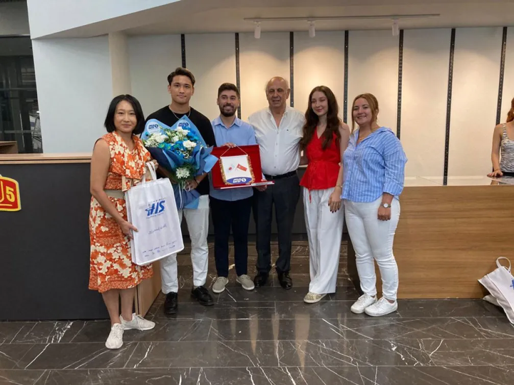 Göztepe's Japanese Star Matsuki Meets His Compatriots in Izmir